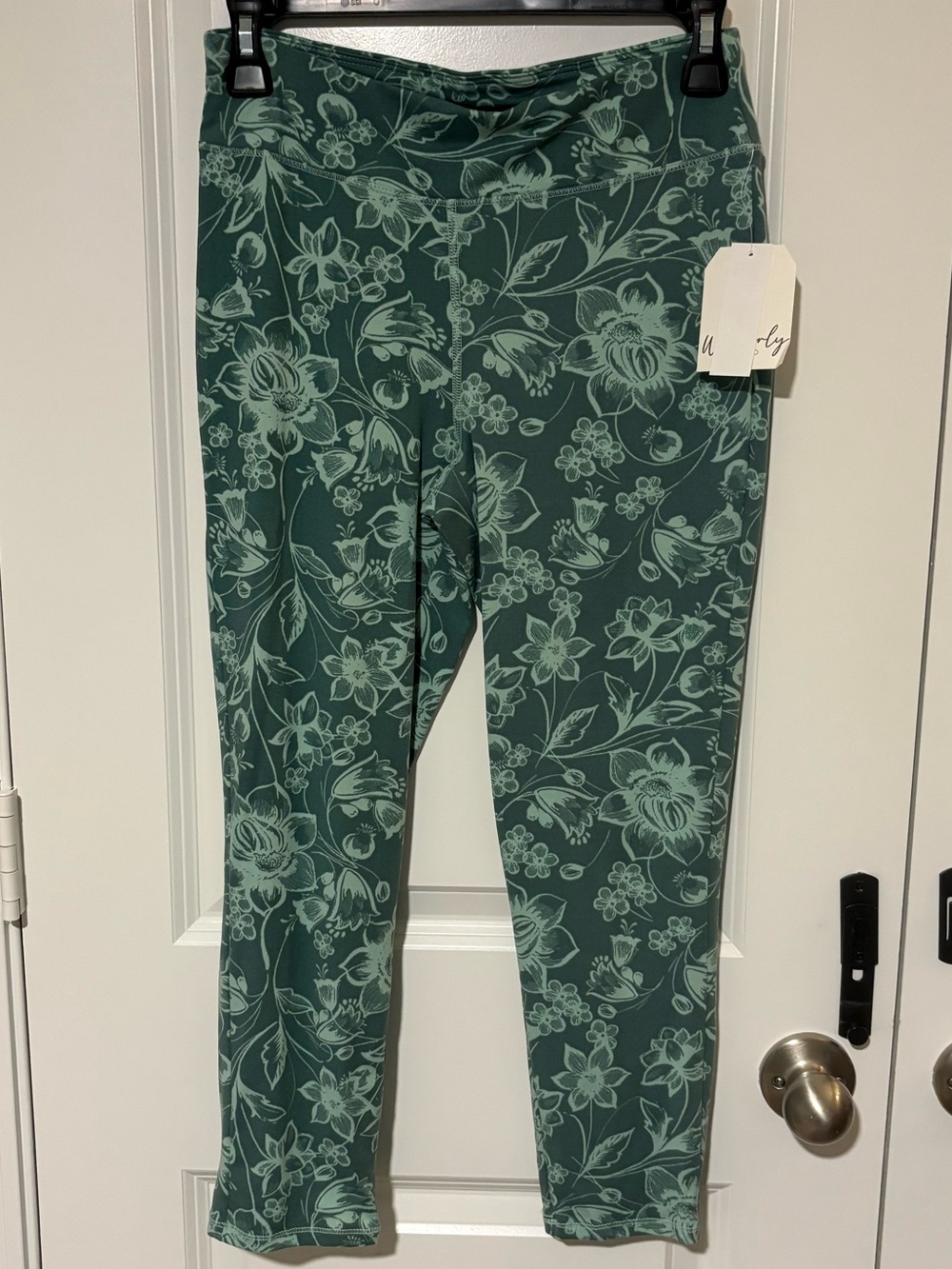Wonderly Studio Green Floral Leggings Size S NWT